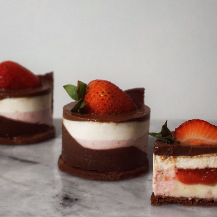Strawberry Mousse entremet – Whatever it bakes